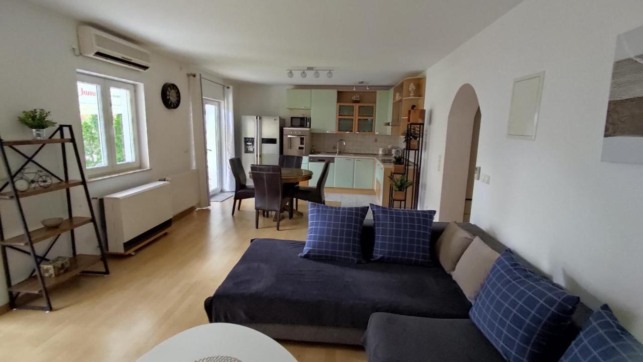 Apartment Garden Residence With Private Parking Split Eksteriør billede